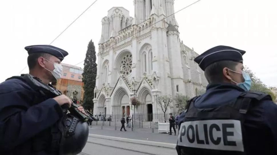 Atacatorul din Nisa, un tânăr tunisian sosit recent în Franța. Detalii despre victime