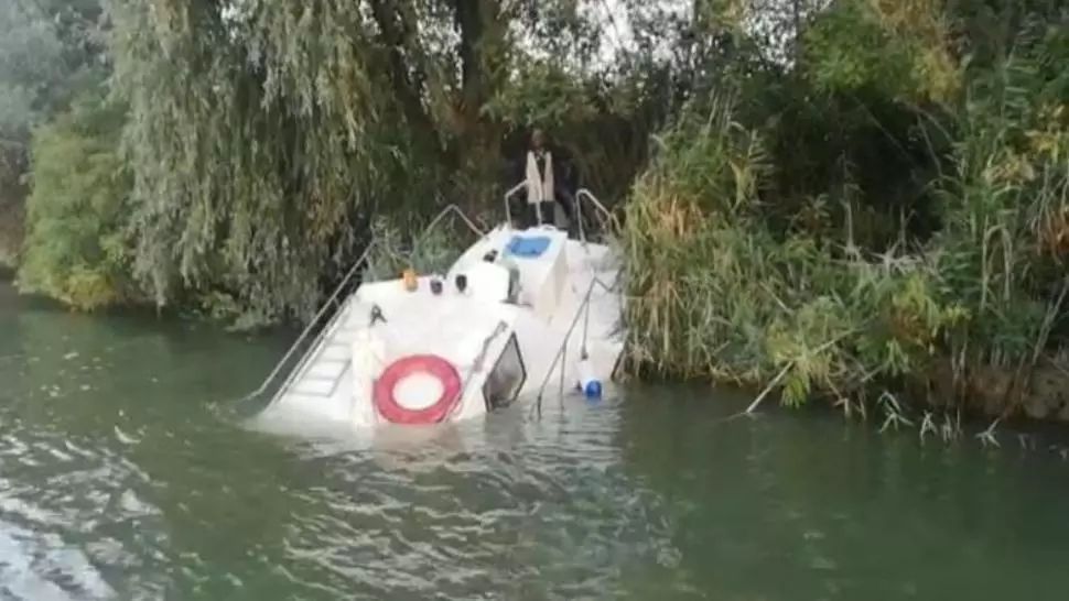 Tragedie fără margini - 20 de morți după ce o barcă s-a răsturnat