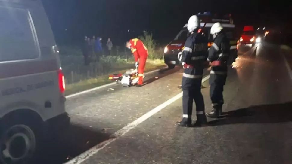 Accident grav în Călărași. Un mort și mai mulți răniți după ce o mașină a lovit o căruță - FOTO