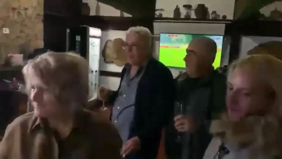 VIDEO/ Oameni de afaceri din Olt şi Gorj, chef în plină pandemie, alături de un şef din ANPC