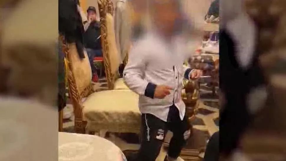 Caz revoltător la o petrecere cu lăutari: ce a fost obligat un copil să facă, în timp ce tatăl filma 