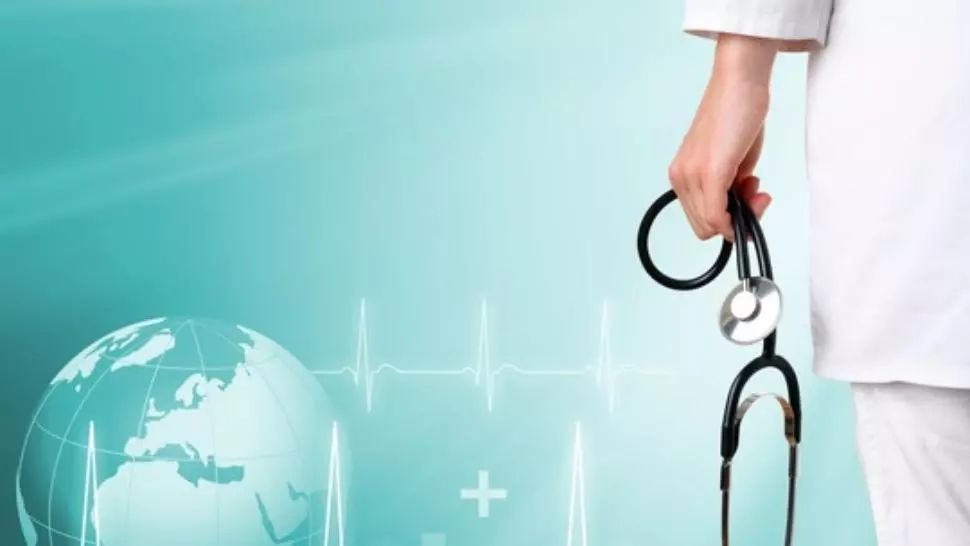 Directorul medical al Spitalului de Urgență Alba a suferit un infarct. Dan Crainic coordonează activitatea Covid