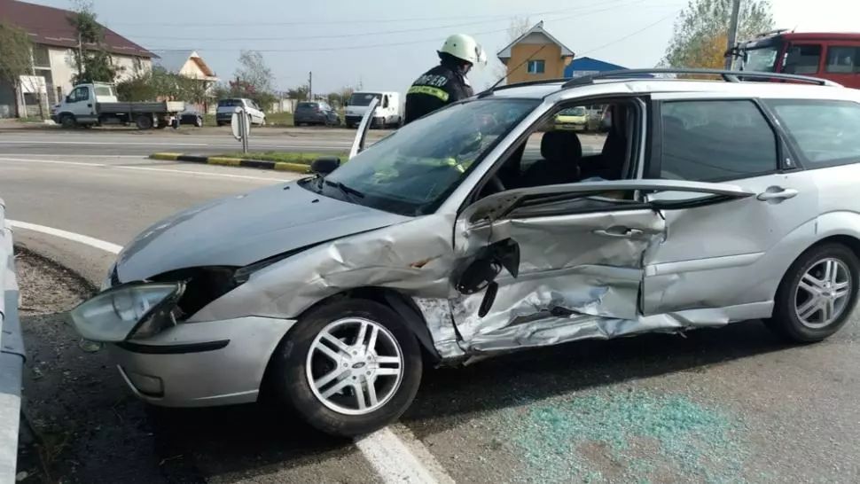 FOTO/ VIDEO Accident rutier în județul Slatina. Mai multe persoane rănite