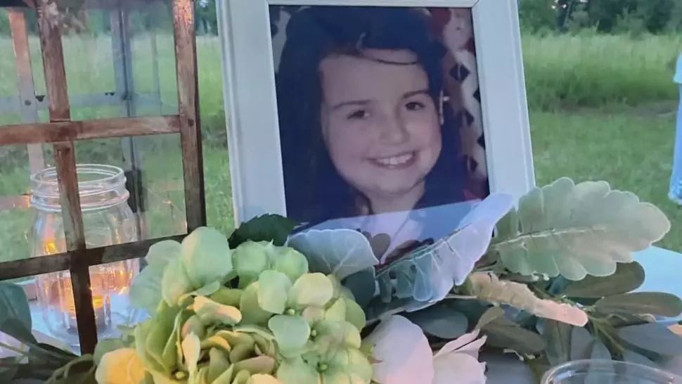 Tragedie înfiorătoare în SUA: O fetiță a murit în urma unui infarct, după ce a fost mușcată de păduchi timp de trei ani