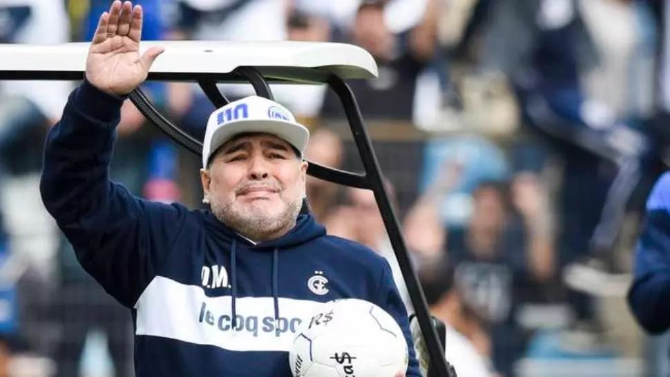Diego Maradona, plasat preventiv in izolare, după ce a intrat în contact cu o persoană suspectă de Covid-19