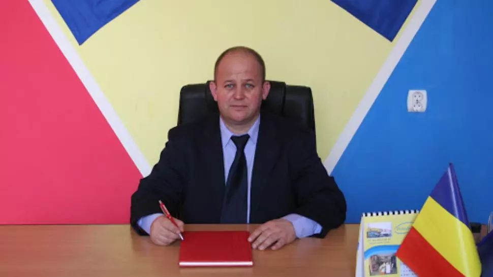 Scandal monstru la o unitate covid din Roșiorii de Vede: un fost primar infectat cu COVID a fugit din spital. Reacția fugarului