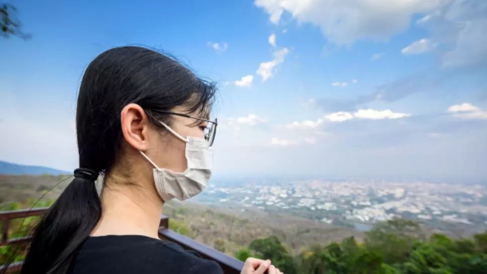 Masca, OBLIGATORIE la munte! Află în ce stațiune de pe Valea Prahovei trebuie purtată