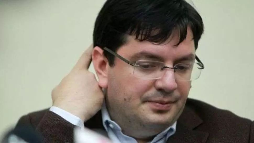 Parlamentarii i-au luat imunitatea lui Bănicioiu! Fostul ministru al Sănătății poate fi cercetat pentru săvârşirea infracţiunilor de trafic de influenţă şi luare de mită