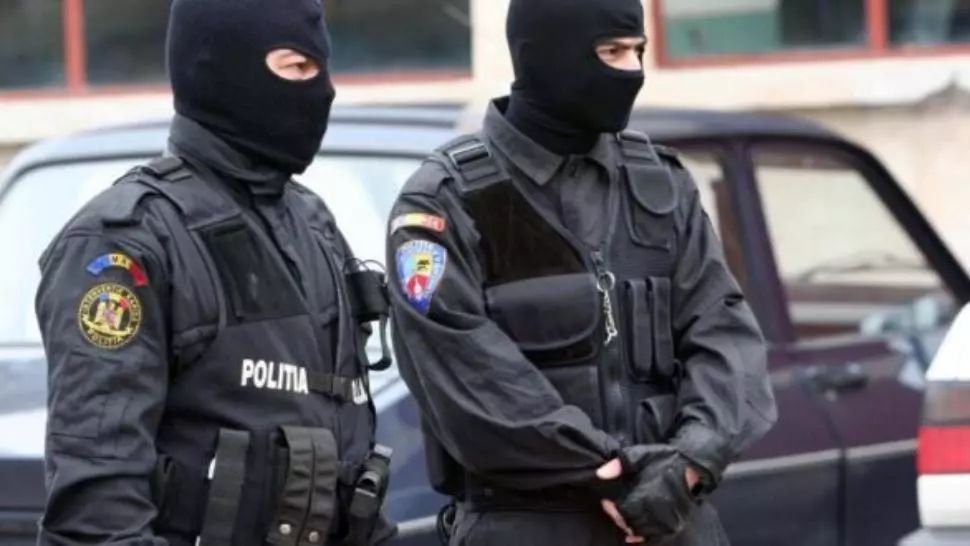 Percheziții la șeful Oficiului pentru Combaterea Spălării Banilor, suspectat că și-a falsficat diploma de bacalaureat 