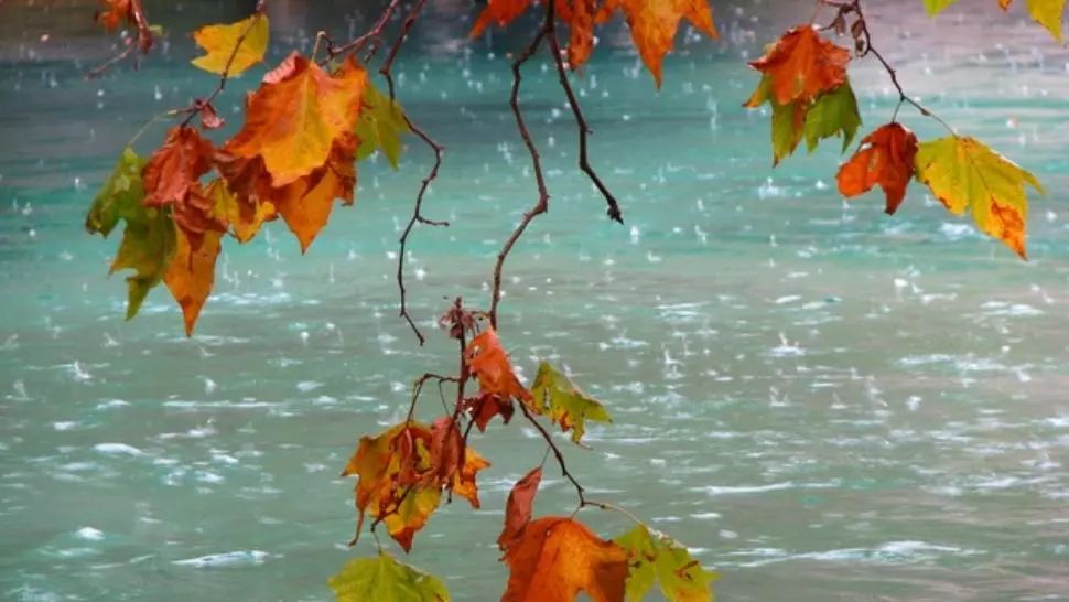 Alertă meteo: cod GALBEN de fenomene severe. Unde lovesc furtunile