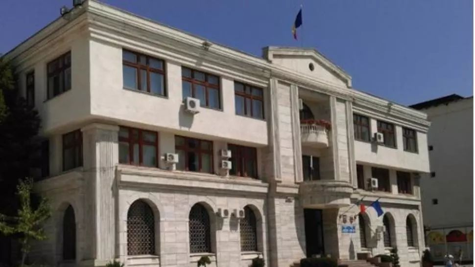 Patru noi cazuri de Covid19 în Primăria Focșani! DSP va testa toți angajații