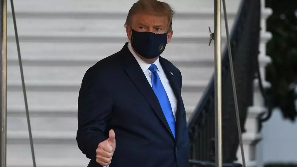 Donald Trump a fost spitalizat la o zi după ce a fost confirmat cu noul coronavirus. Ce mesaj a transmis - VIDEO