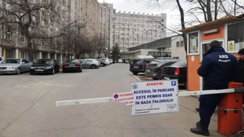 VIDEO/ O secție a SJU Craiova, VANDALIZATĂ de un pacient infectat cu COVID-19