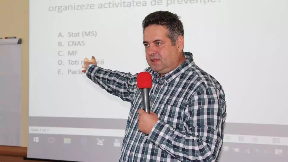 Medicul Gindrovel Dumitra, vicepreședintele SNMF: În România nu se vor administra vaccinuri dacă nu e cert ca sunt sigure