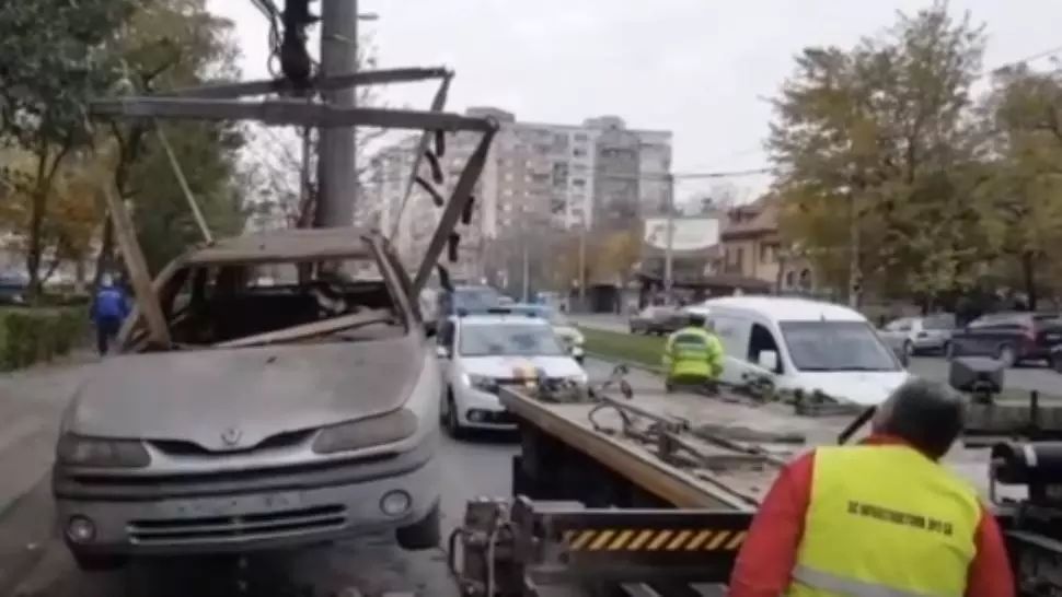 VIDEO - Mașinile abandonate din Sectorul 5, ridicate de Primărie