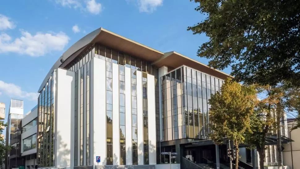 Primăria municipiului Galați își suspendă activitatea cu publicul în urma unui focar de Covid-19