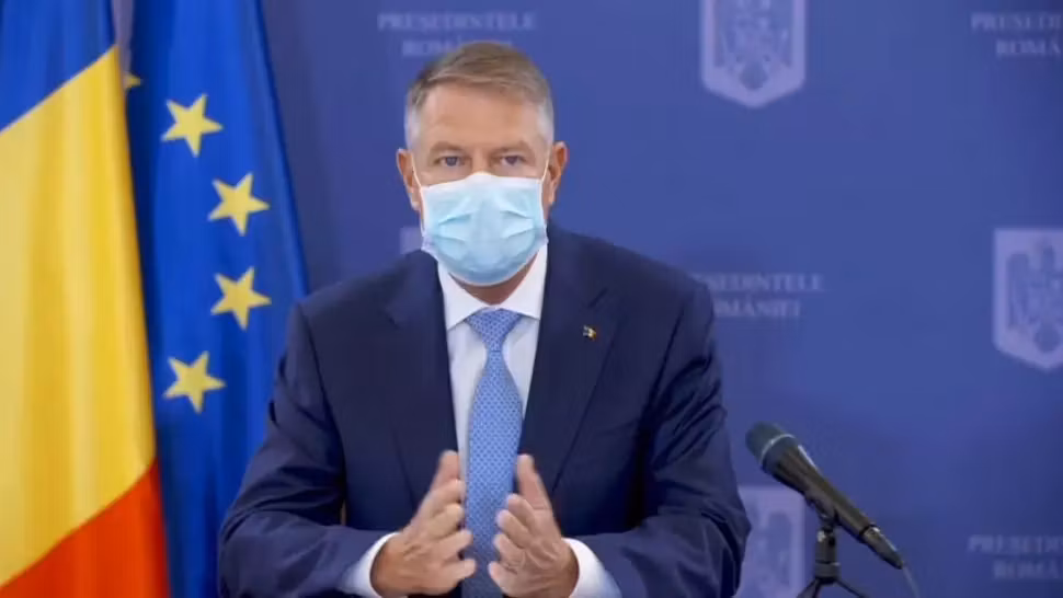 Klaus Iohannis, la întâlnirea cu toți prefecții: ”Avem primele rezultate încurajatoare de limitare a răspândirii coronavirus”