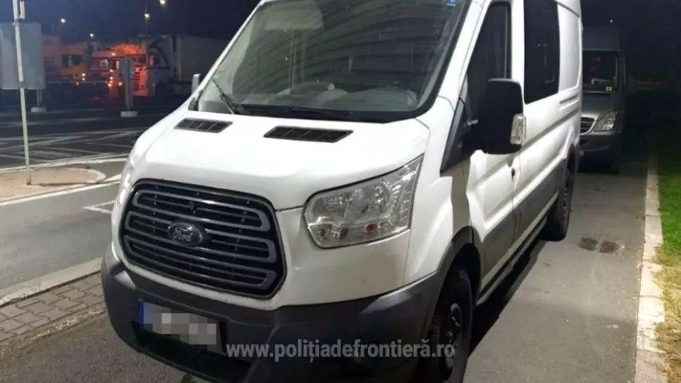 Microbuz căutat de autoritățile din Germania, descoperit la Vama Giurgiu