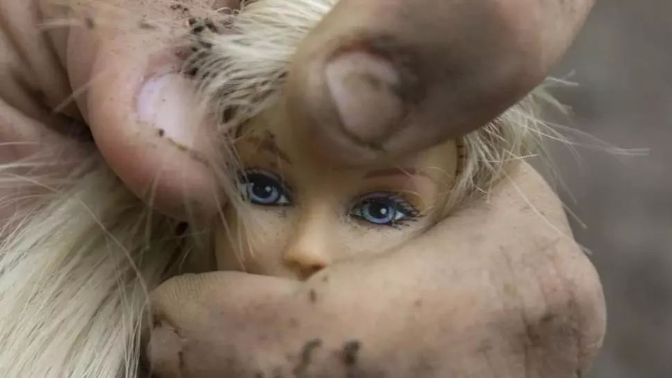 Umbra pandemică, eșecul izolării Covid. Capcana care poate ucide. Cine ești TU când nu te vede NIMENI? 