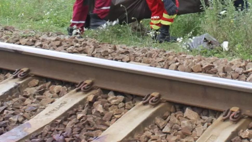 Două accidente MORTALE în Prahova, pe calea ferată! Două femei și-au pierdut viața după ce au fost lovite de tren