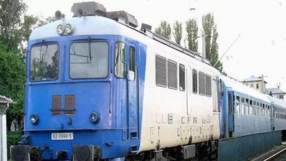 Mașină lovită de tren în Prahova