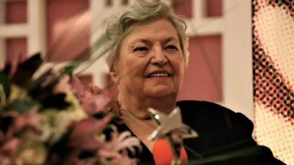 VIDEO | Draga Olteanu Matei, condusă pe ultimul drum. Actrița va fi înmormântată astăzi, la Piatra Nemț 