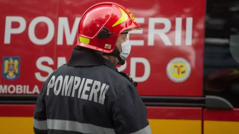  Explozie la un apartament din Slobozia! Toate celelalte apartamente din scara de bloc au fost afectate