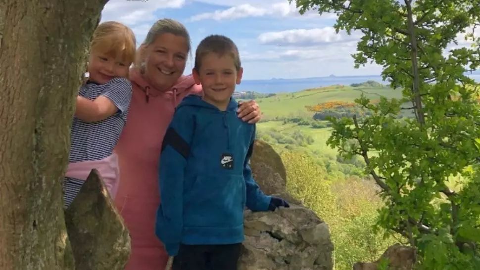 Permisiune pentru ULTIMA vacanță. Povestea incredibilă a unei femei bolnave de cancer din Regatul Unit