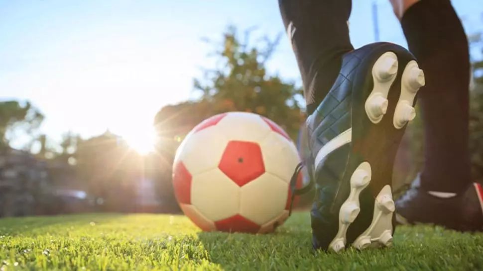 Un bărbat din Slobozia a plecat din carantină ca să joace fotbal. S-a ales cu dosar penal