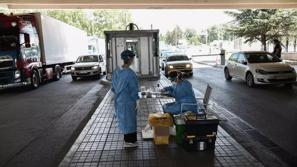 Noi condiții de intrare în Grecia pentru românii care aleg să plece cu mașina. Excepție fac transportatorii rutieri