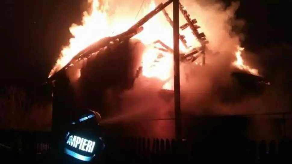  O butelie defectă a curmat viața unui bărbat de 60 de ani din Harghita