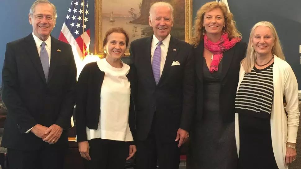 Un fost ambasador SUA la București, în echipa lui Joe Biden