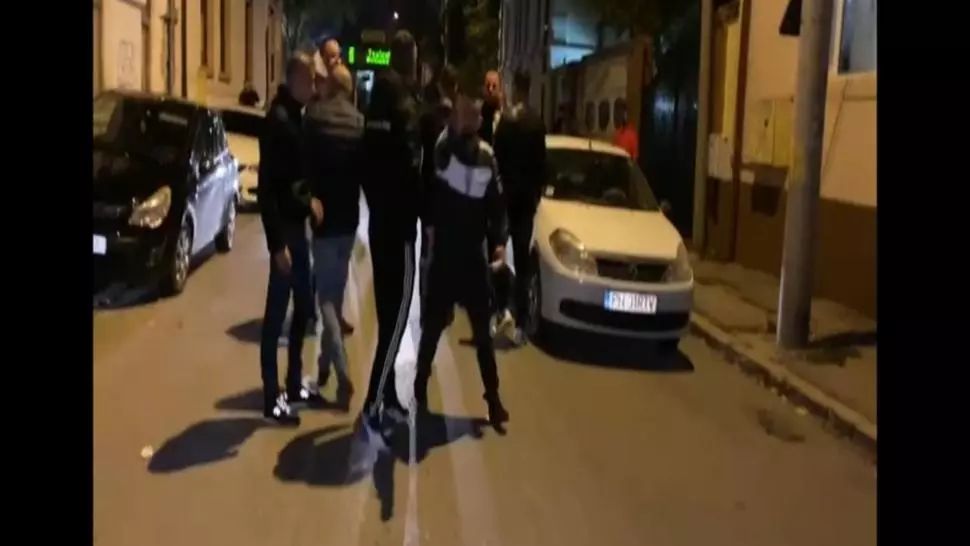 Dosar penal după arestarea lui Adrian Mititelu: doi jurnalişti loviţi de oamenii patronului de la FC U Craiova - VIDEO