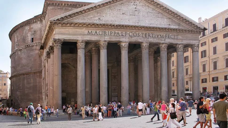 VIDEO | Clădirea antică ce încă este folosită după 2.000 de ani. Acoperișul este cel original, cu mici retușuri