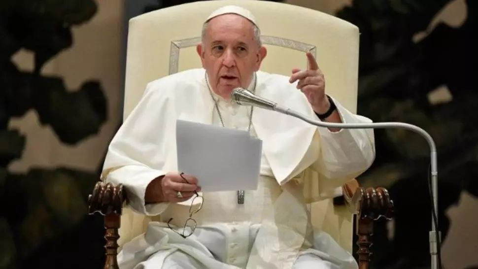 Fost preot din Germania, de 88 de ani, EXCLUS din cler pentru abuzuri asupra minorilor - Papa Francisc a luat decizia