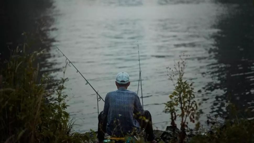 8 lucruri pe care trebuie să le ai neapărat la pescuit