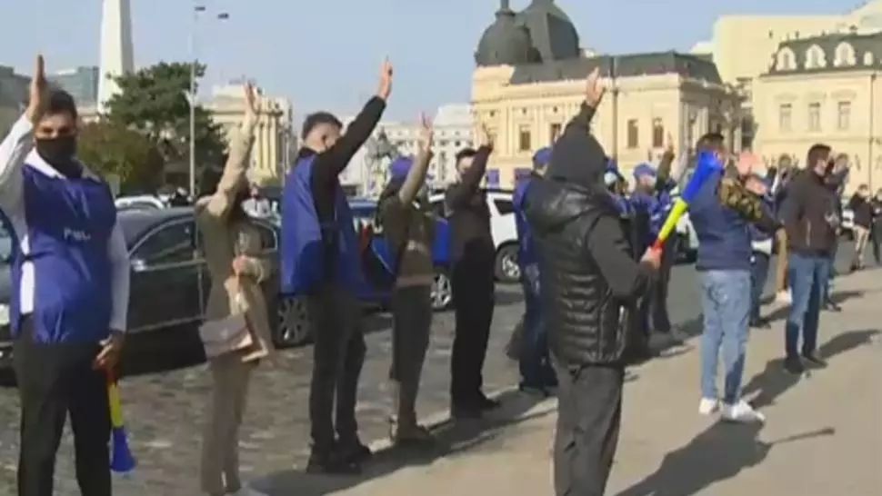 VIDEO Polițiștii au protestat în fața Ministerului de Interne, nemulțumiți că nu beneficiază de stimulentul de risc COVID-19