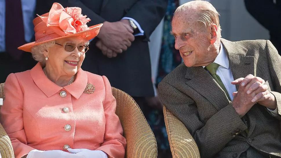 Regina Marii Britanii se retrage la Sandringham, pentru a doua perioadă de izolare la nivel național