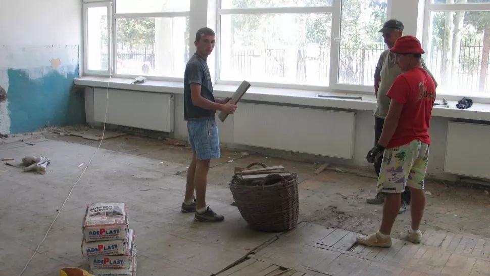 Statistică îngrijorătoare. Doar 3 școli, din cele 54 din Sectorul 5, au autorizație de la ISU. Unele au obținut aviz, dar reabilitarea încă n-a început