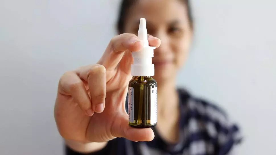 Un spray nazal anti-COVID dezvoltat de Universitatea Columbia a dat rezultate încurajatoare