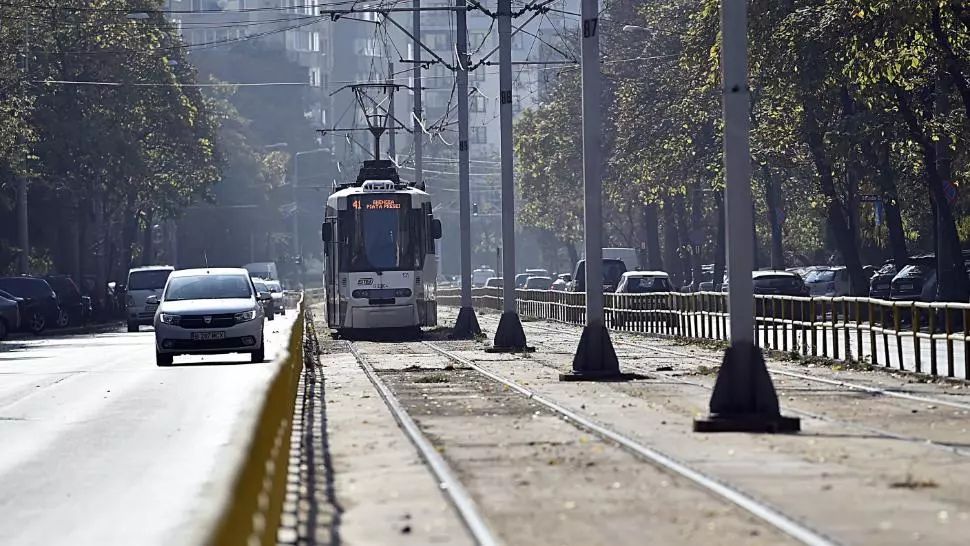 Linia de tramvai 41 blocată pe Bulevardul Ghencea