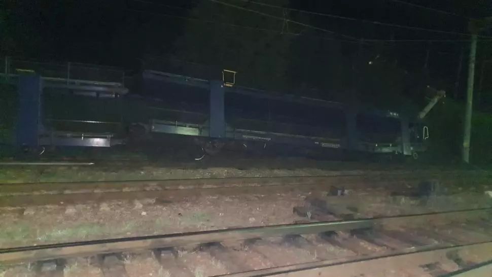 Circulație feroviară întreruptă între București și Timișoara, la Balota, unul dintre cele mai periculoase tronsoane de cale ferată