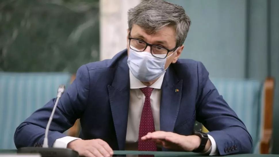 Virgil Popescu acuză practici înșelătoare ale furnizorilor de energie electrică în felul cum încarcă facturile românilor prin estimarea consumului