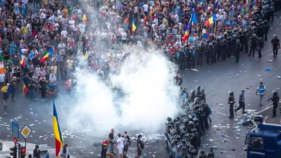 PROTEST în Piața Victoriei, la 4 ani de la violențele din 10 august 2018: „Nu uităm și nu iertăm. Vrem anchetă rapidă și corectă!”
