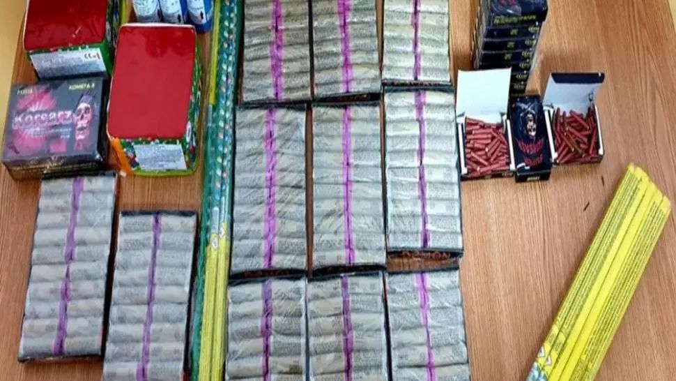 Bărbat din Covasna cu dosar penal după ce a vrut să vândă articole pirotehnice la Tușnad Băi