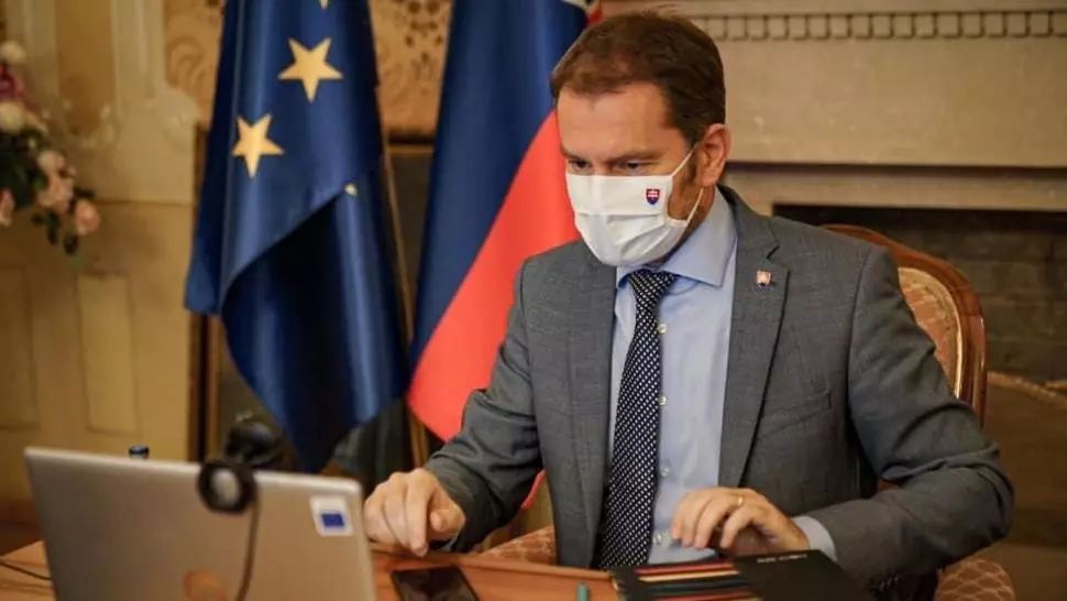 Coronavirus în guvernul slovac. Premierul și un ministru au fost testați pozitiv 