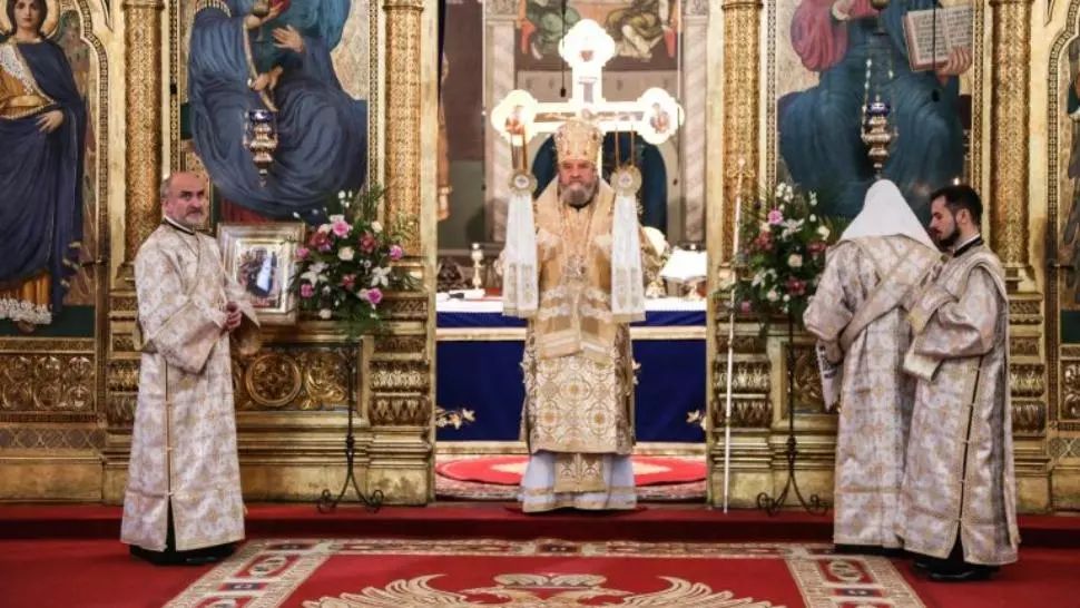 Mitropolitul Ardealului, de Sf. Nicolae: ”S-a pornit o acțiune împotriva bisericii. Dacă biruim frica, biruim şi boala”