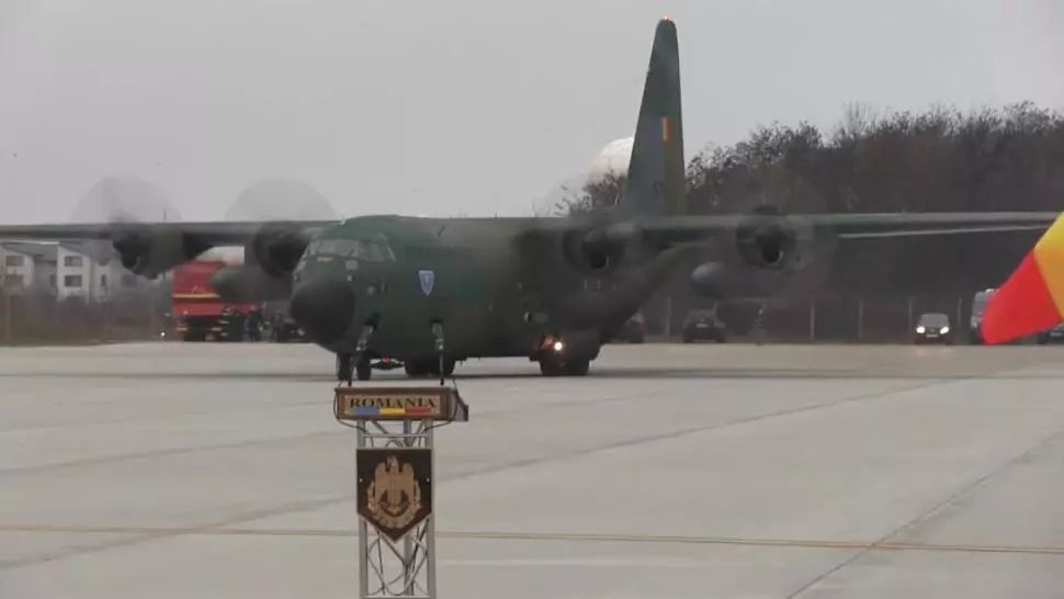 VIDEO/ Donație de echipamente pentru ATI, aduse în România din Germania, cu o aeronavă militară 