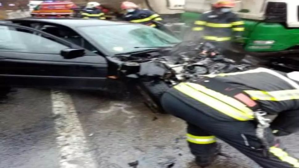 Accident rutier între Zalău şi Cluj, soldat cu un mort și doi răniți. Trafic oprit pe DN1F