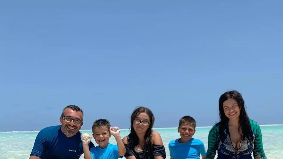 VIDEO O familie din Iași s-a mutat în Zanzibar din cauza pandemiei de coronavirus. Cum au petrecut Crăciunul